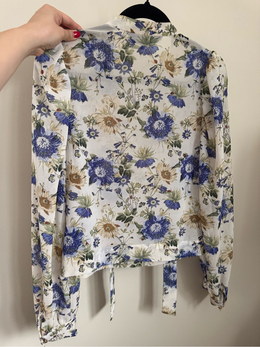 RACHEL Rachel Roy White Floral Tie-Neck Blouse with Purple and Tan Flowers - Picture 5 of 5